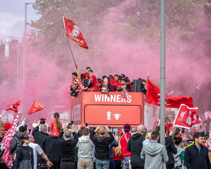 Desfile de victoria del equipo Liverpool FC en la ciudad