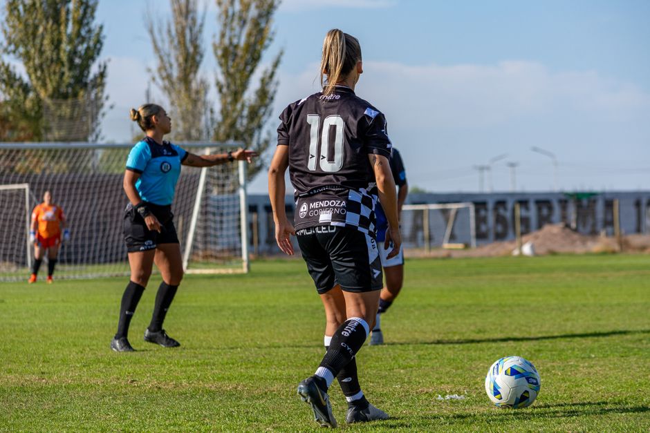 El estudio nacional muestra que el fútbol femenino ya tiene audiencia real, pero persiste la brecha de visibilidad
