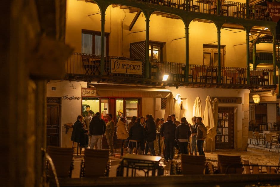 Plaza-nocturna, en el chat de Normas de convivencia en salas de chat: lo que nunca cambia