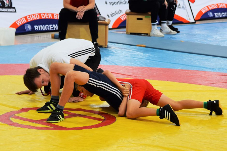 Iván Pérez asegura el bronce europeo para España tras vencer a Bernat Jaume 3-2