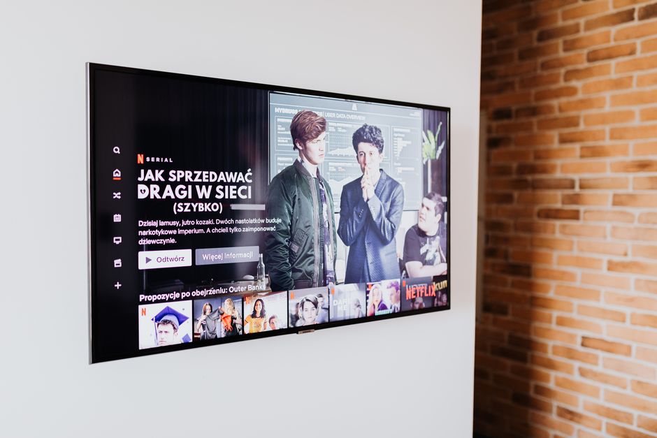 OLED, QLED y Micro‑RGB: cómo difieren las tecnologías de pantalla en los SmartTV actuales