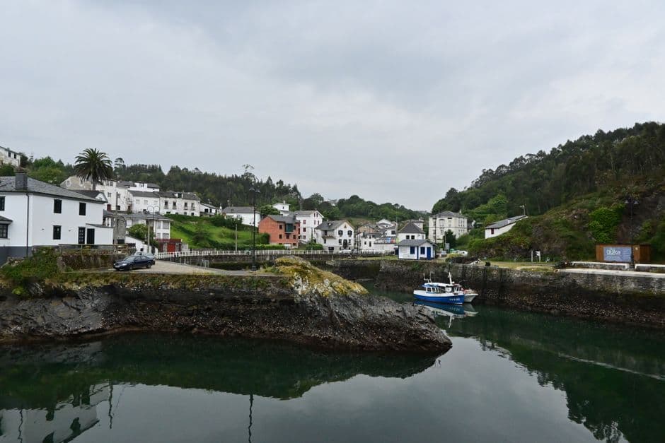 Puerto de un pueblo costero, en la sala de chat de Cardedeu