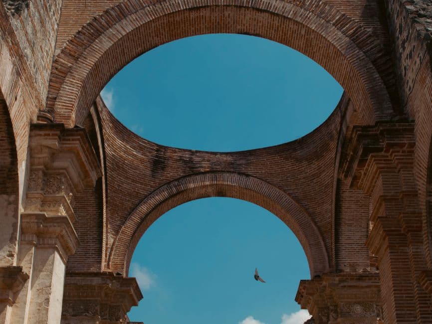Arcos históricos de Antigua Guatemala, en la sala de chat de Guatemala