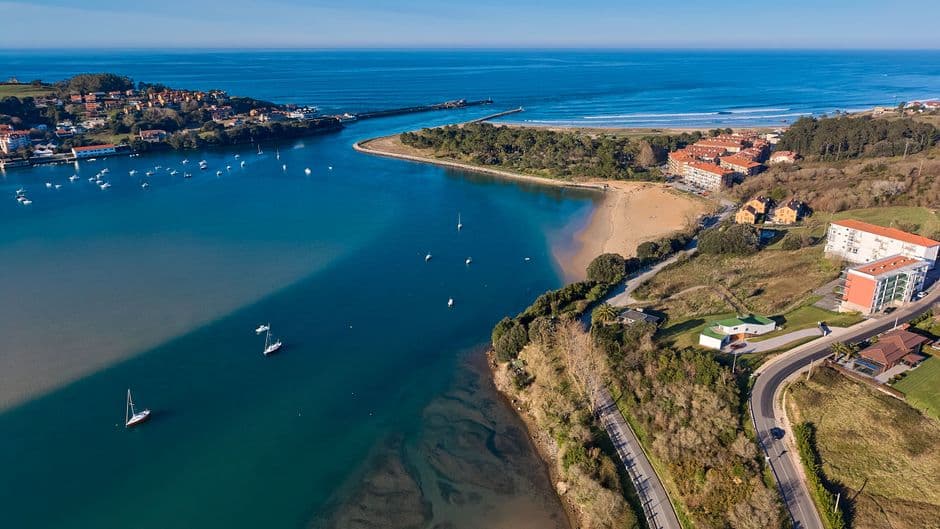 Costa de Cantabria en una vista aérea, en la sala de chat de Arenas de San Pedro