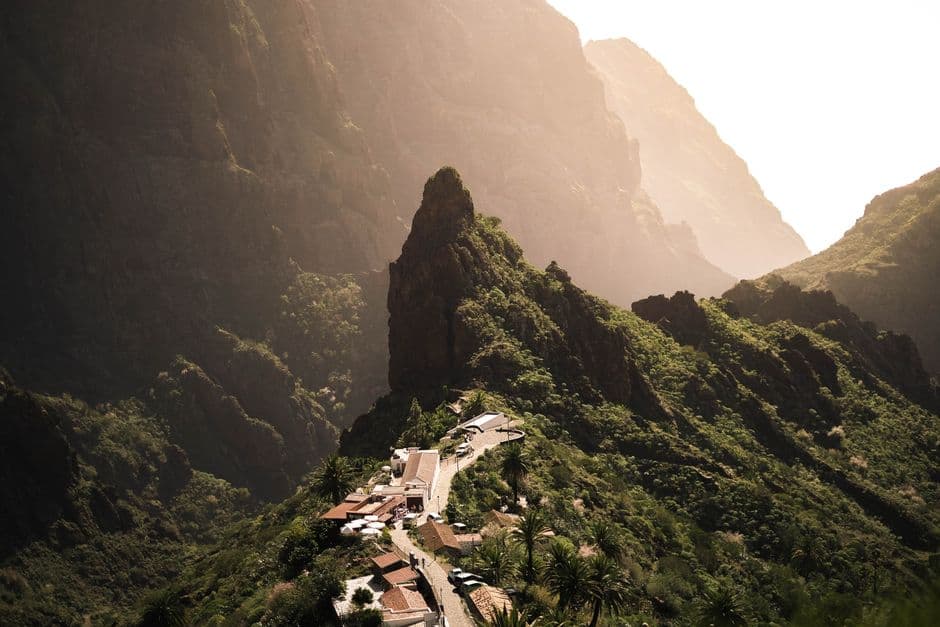 Paisaje de montañas, en el chat de Noáin (Valle de Elorz)/Noain (Elortzibar)