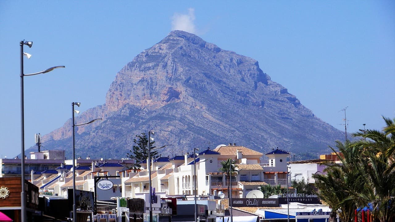 Vista del Macizo del Montgó desde Jávea, Alicante, en la sala de chat de Onil