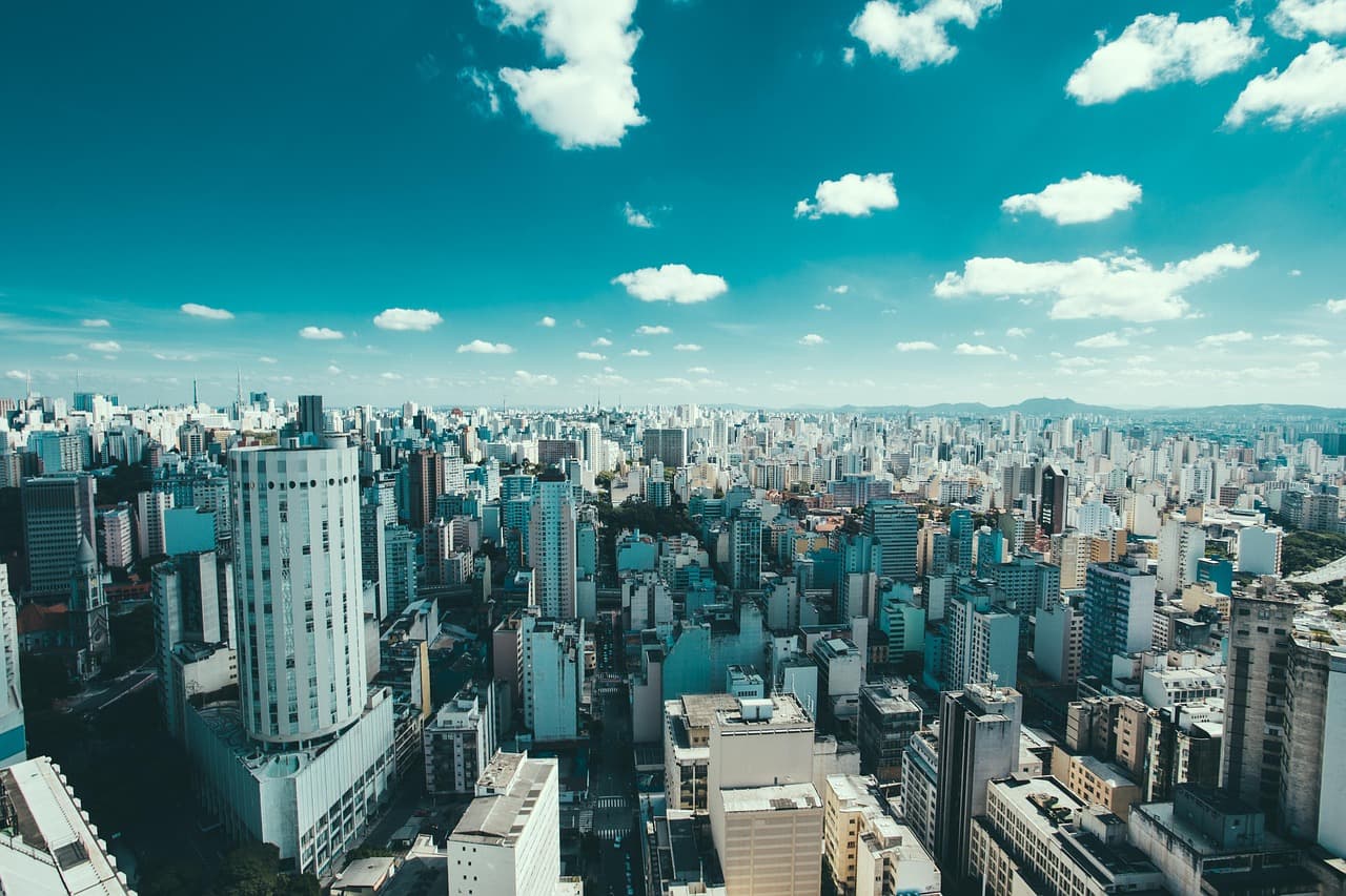 Edificios y horizonte de una ciudad, en el chat de São Luís