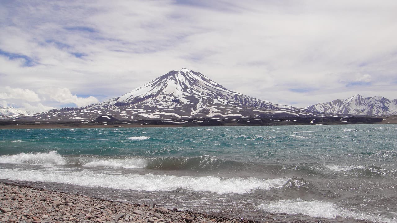 Volcán Maipo y laguna de diamante en Mendoza, en el chat de Provincia de Mendoza