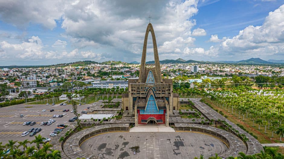 Vista aérea de la Basílica Catedral, en la sala de chat de Santiago de los Caballeros