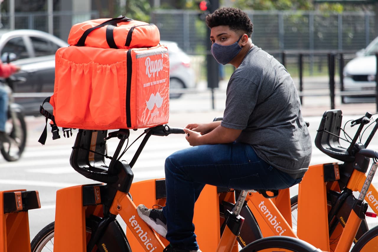 Repartidores en bicicleta, en el chat de Paulista