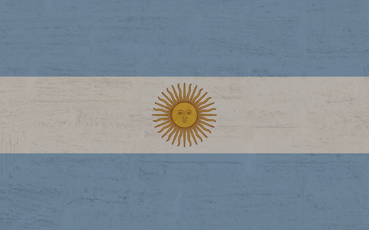 Bandera argentina al viento, en el chat de Goya