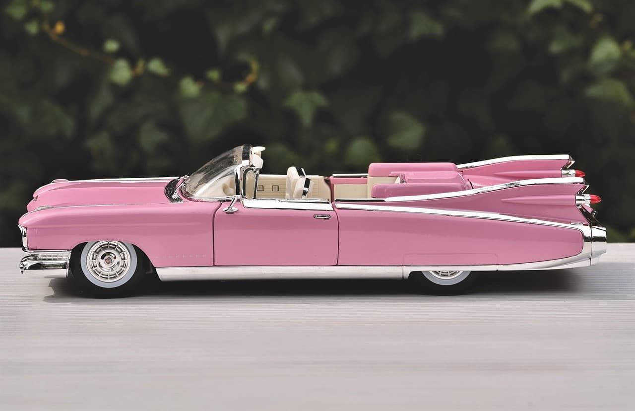 Modelo de automóvil Cadillac Eldorado, en el chat de Eldorado