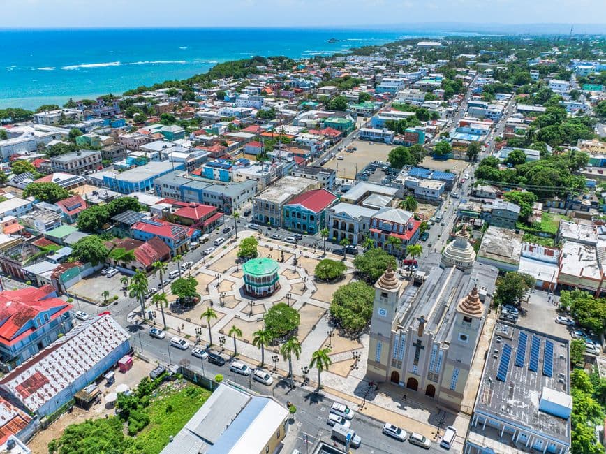 Vista aérea de la ciudad de Puerto Plata, en la sala de chat de Puerto Plata