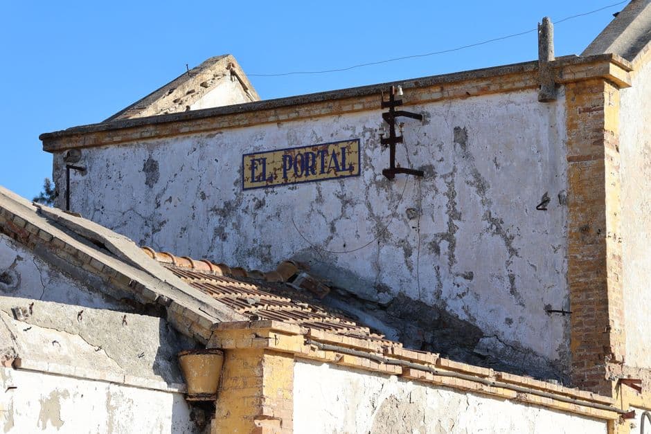 Estación de ferrocarril abandonada, en el chat de El Coronil