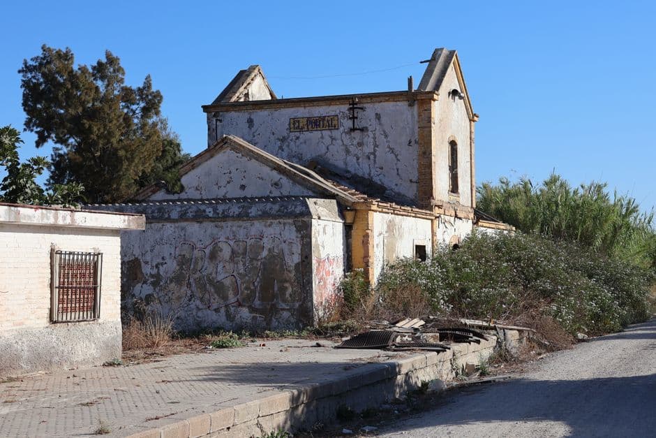 Estación de ferrocarril abandonada, en el chat de El Saucejo