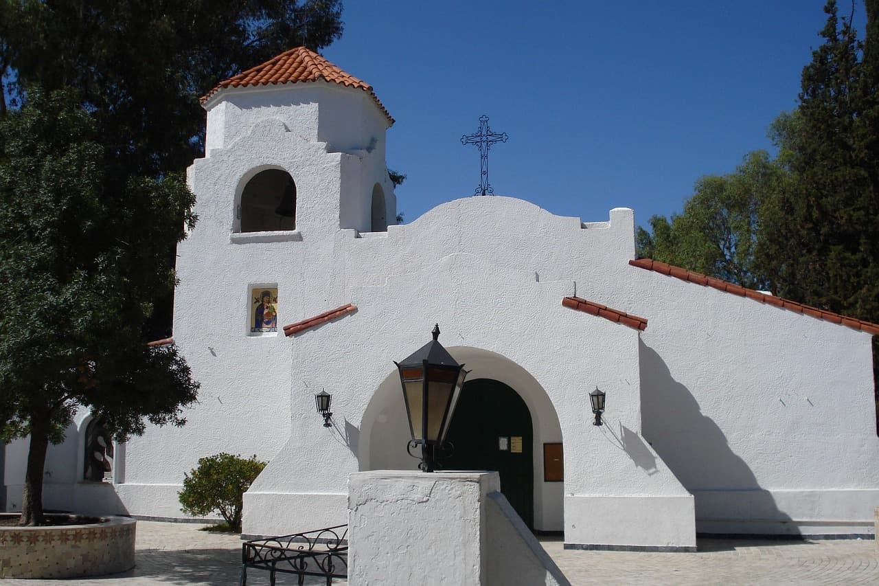 Iglesia de adobe, en el chat de Cerrillos