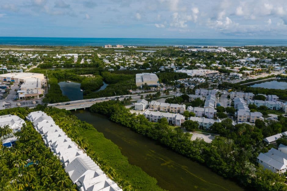 Vista aérea de los edificios de una ciudad, en el chat de Pembroke Pines