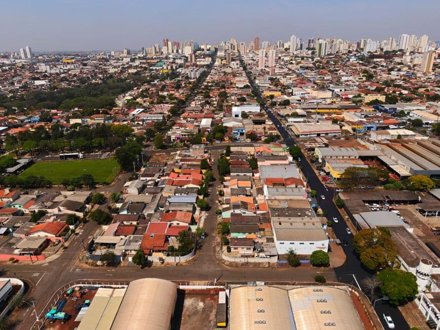 Vista aérea del centro de la ciudad, en el chat de Bragança Paulista