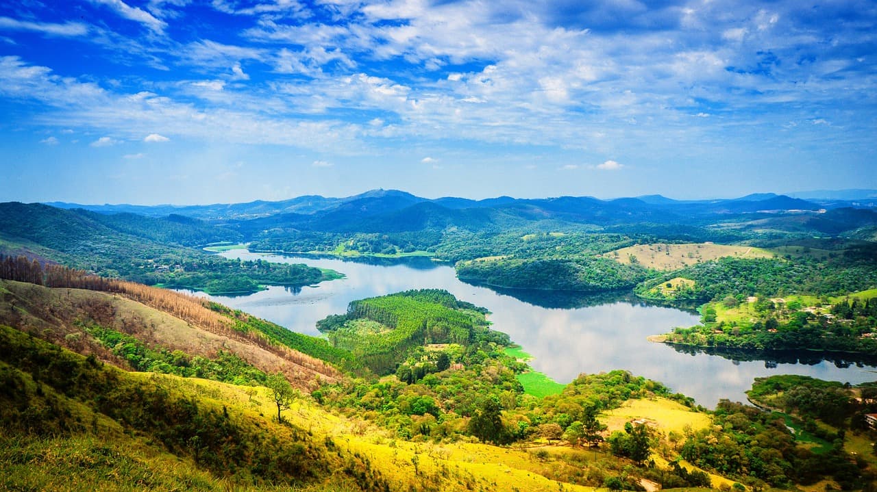 Río de aguas tranquilas, en el chat de Jaraguá