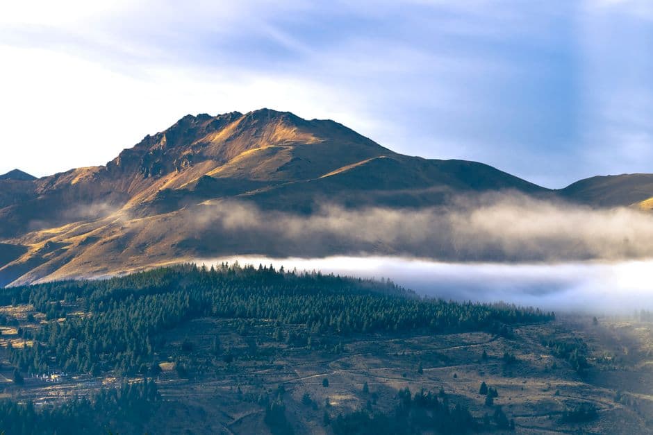 Vista de una cadena montañosa, en la sala de chat de Villarino