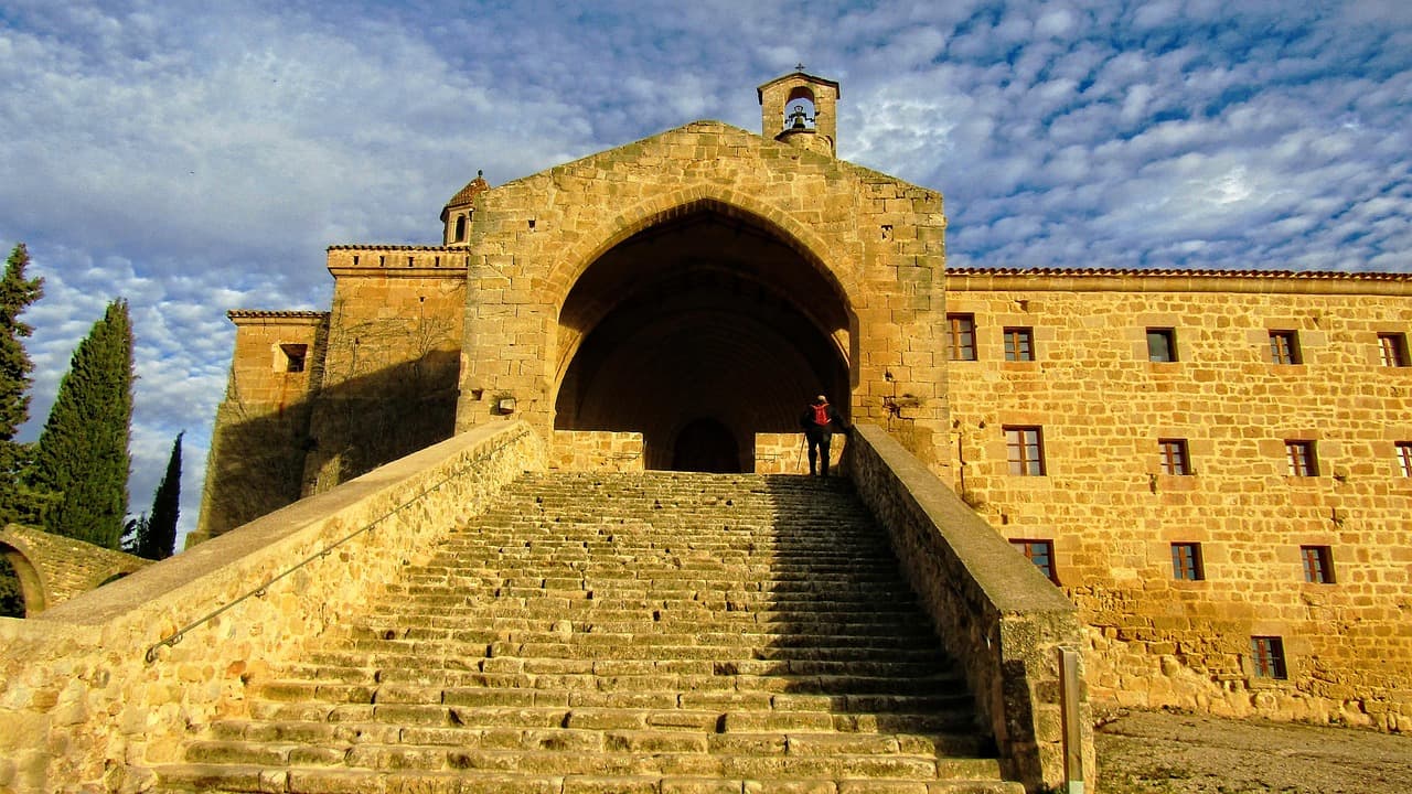 Huerto con árboles frutales y terrazas, en la sala de chat de Sant Salvador de Guardiola