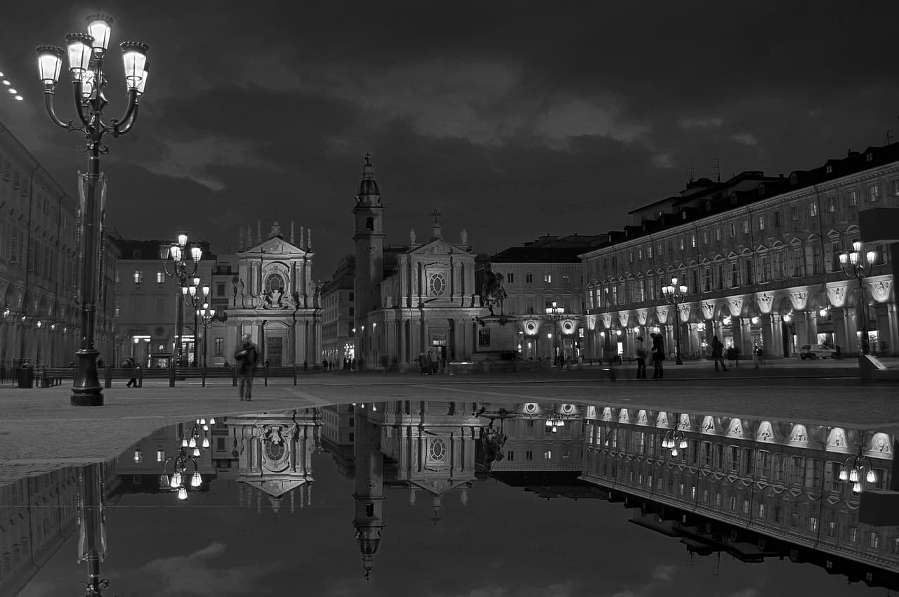 Plaza de una ciudad, en el chat de San Carlos