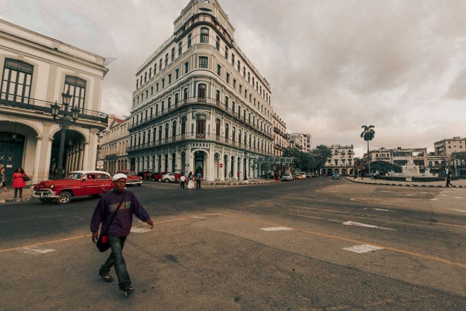 Fachada del Hotel Saratoga en La Habana, en el chat de La Palma