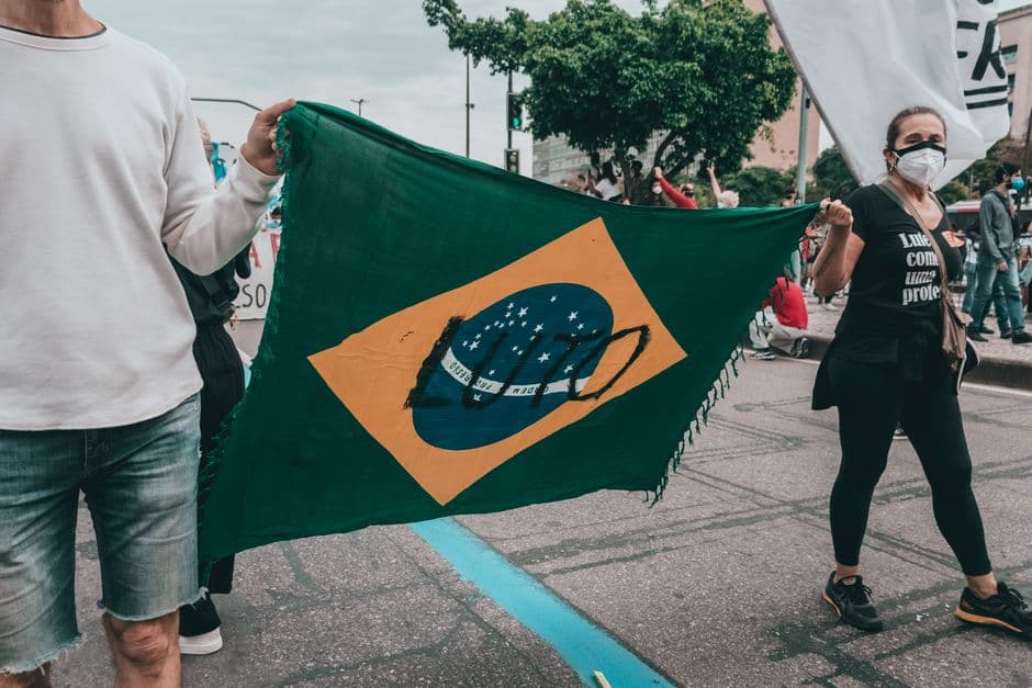 Personas caminando por la calle, en la sala de chat de Codó