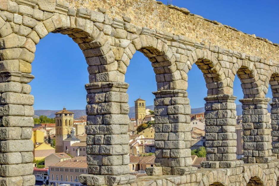 Acueducto romano en la ciudad de Segovia, en la sala de chat de Segovia