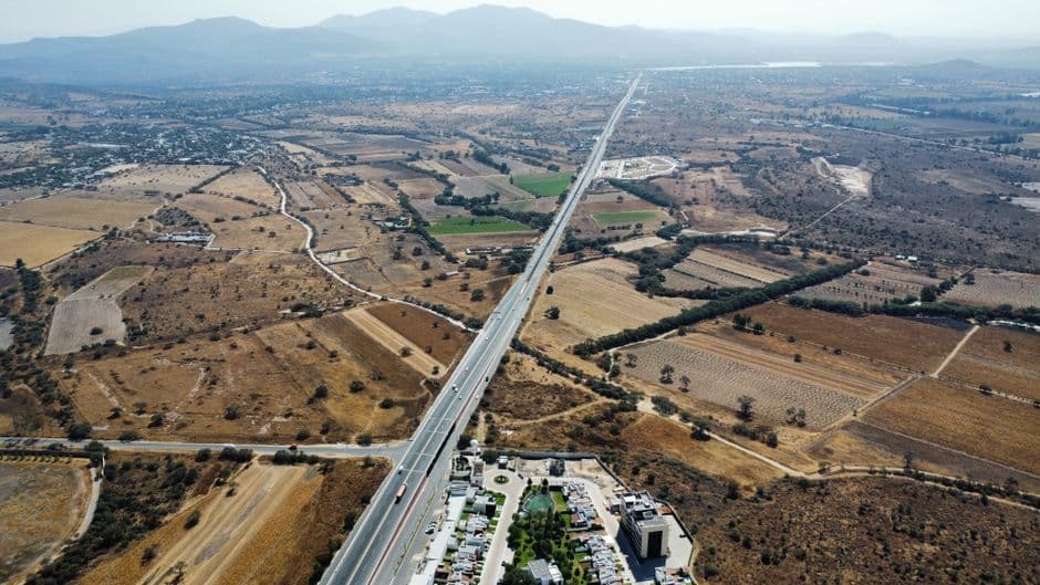 Carreteras y campos mexicanos, en la sala de chat de Querétaro