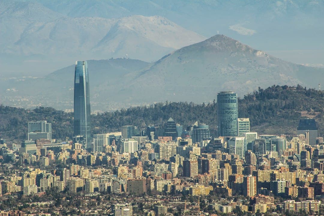 Vista aérea de la ciudad, en el chat de Las Condes