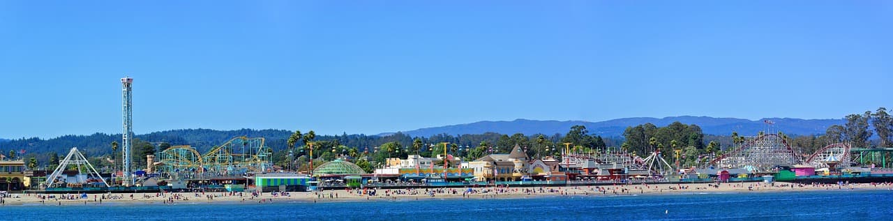 Montaña rusa en un parque de atracciones, en el chat de Santa Cruz Barillas
