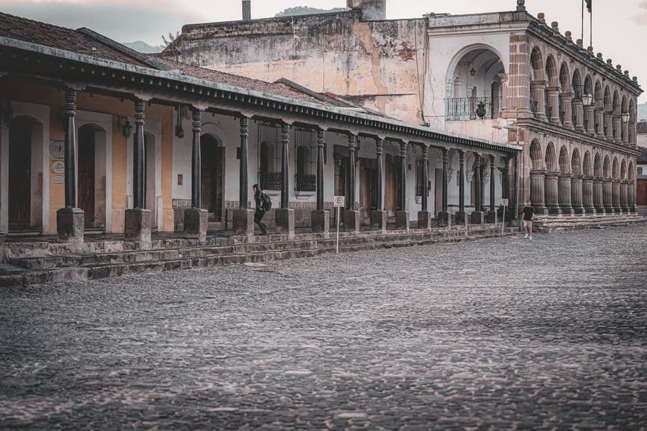 Edificio colonial histórico, en el chat de Ixcán