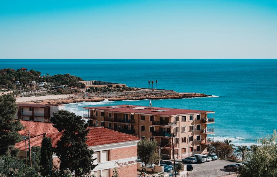 Playa de arena y mar, en la sala de chat de Tarragona