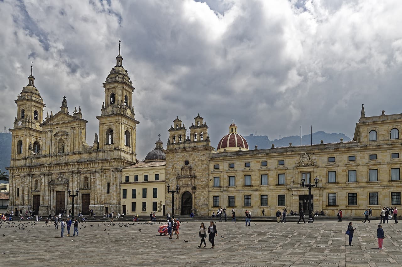Fachada de una catedral colombiana, en el chat de Tierralta