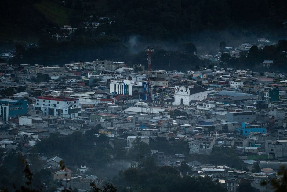Vista aérea de un pueblo guatemalteco, en la sala de chat de Santa Lucía Cotzumalguapa