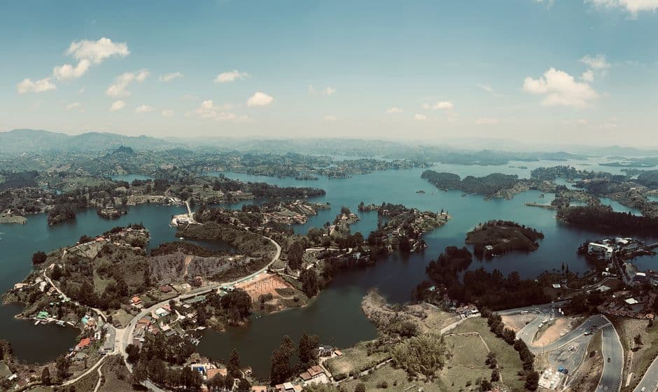 Islas en un embalse de Colombia, en el chat de El Espinal