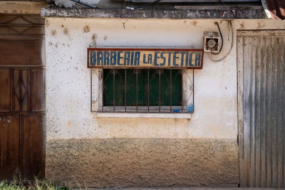 Barbería de barrio en Guatemala, en el chat de San Francisco El Alto