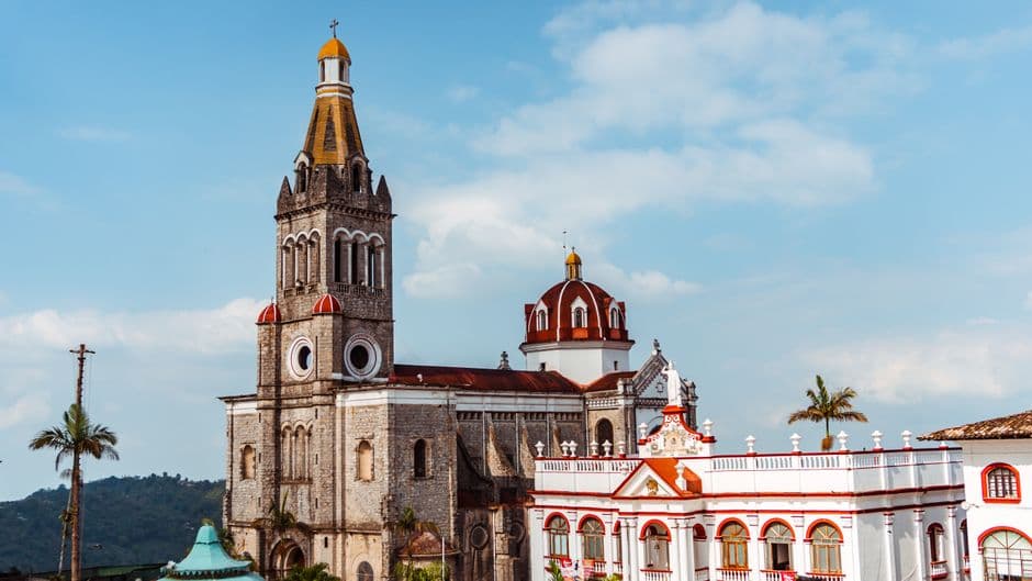 Catedral en una ciudad, en la sala de chat de El Progreso