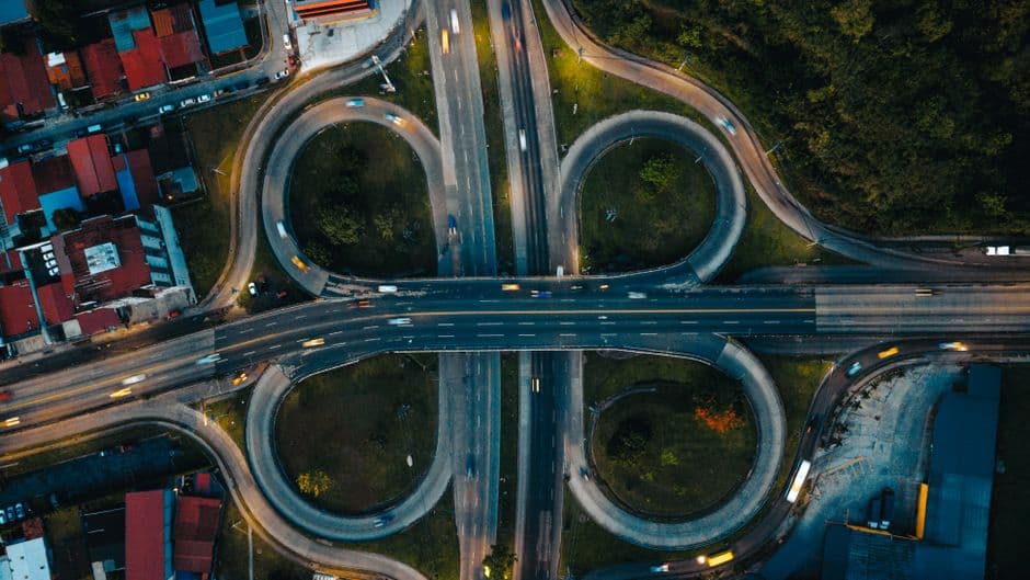 Viaducto cruzando la ciudad, en el chat de Pacora