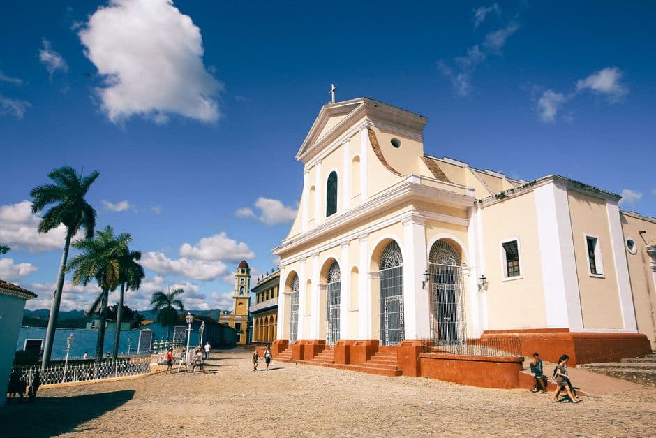 Fachada de una iglesia en Sancti Spíritus, en la sala de chat de Sancti Spíritus