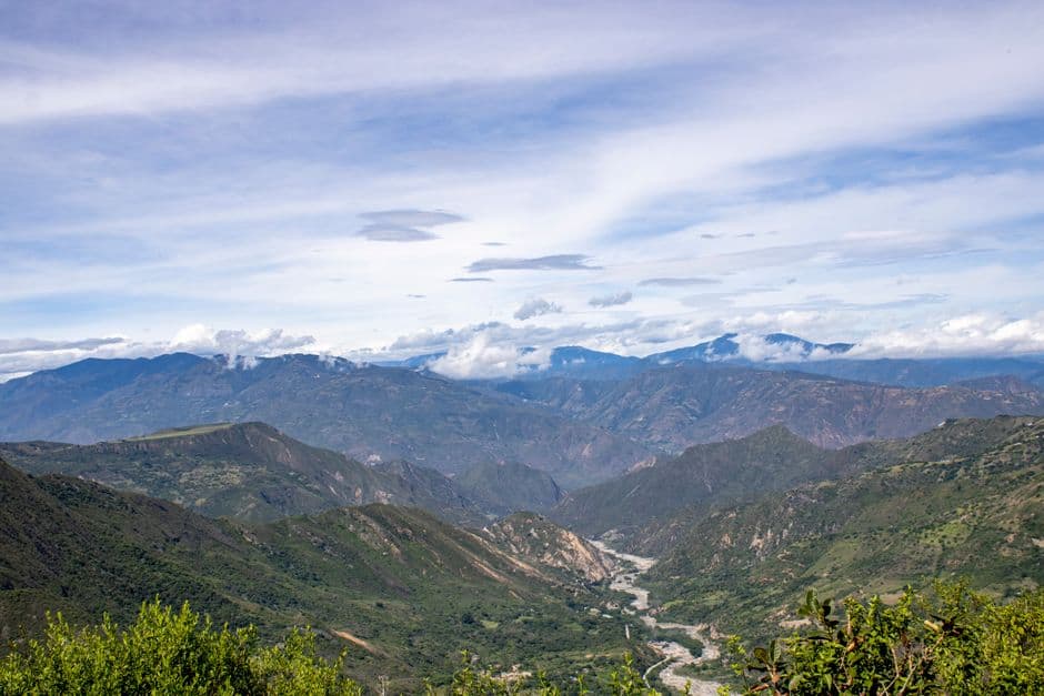 Vista panorámica de una cordillera, en el chat de Cimitarra