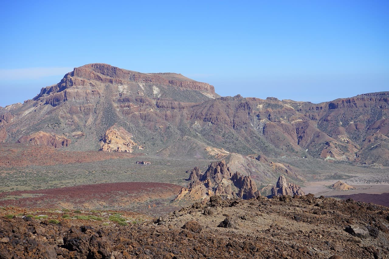 Montaña de roca volcánica, en el chat de García de Hevia