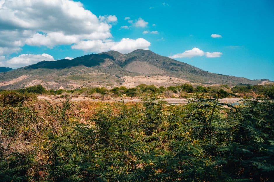 Paisaje de montañas en El Salvador, en el chat de Cojutepeque