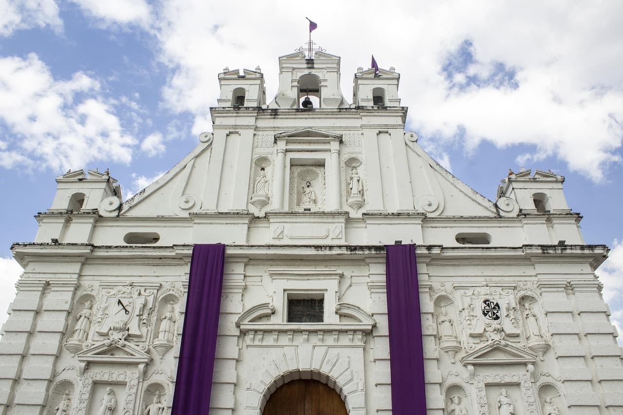 Edificio antiguo en el casco viejo, en el chat de Rabinal