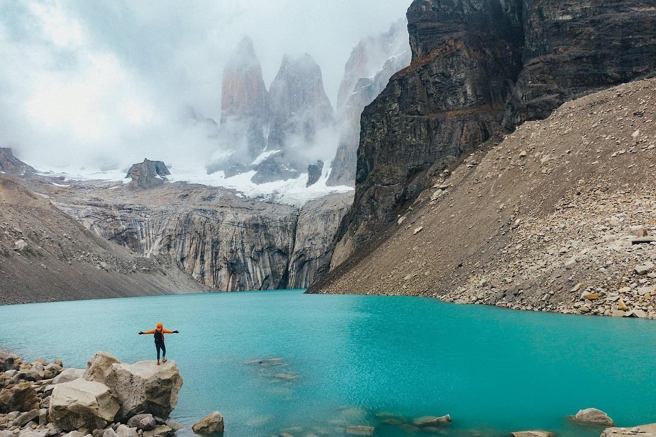 Lago con montañas al fondo, en el chat de Zacoalco de Torres