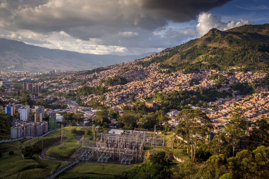 Ciudad de Colombia sobre una colina, en el chat de Melgar