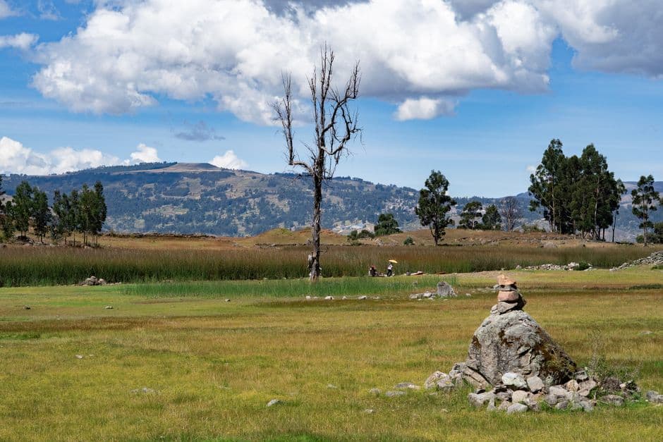 Paisaje sereno de las tierras altas de Ayacucho, en el chat de Carmen Alto