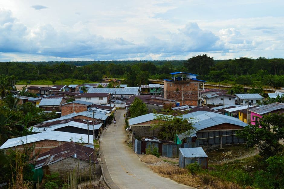 Vista aérea de un pueblo pequeño, en el chat de Nuevo Imperial