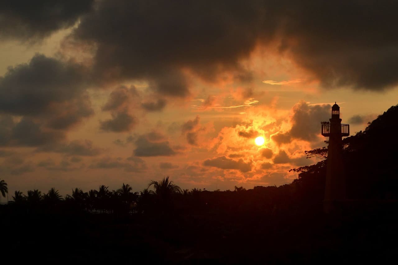 Atardecer sobre la naturaleza de Costa Rica, en el chat de San Rafael